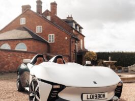 Longbow Speedster, al debutto il primo prototipo marciante