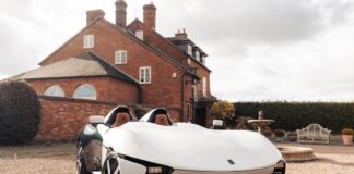 Longbow Speedster, al debutto il primo prototipo marciante Longbow Speedster, al debutto il primo prototipo marciante