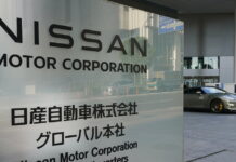 Nissan riduce produzione in Giappone per stop ai chip