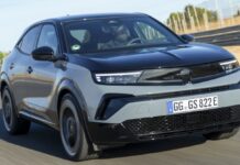 Opel şimdiye kadarki en hızlı EV’yi piyasaya sürüyor Opel şimdiye kadarki en hızlı EV'yi piyasaya sürüyor