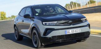 Opel şimdiye kadarki en hızlı EV'yi piyasaya sürüyor

