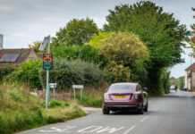 Rolls Royce yerel topluluk girişimlerinde işbirliği yapıyor Rolls Royce yerel topluluk girişimlerinde işbirliği yapıyor