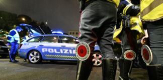 Traffico illecito d’auto scoperto da Polstrada Forlì Traffico illecito d'auto scoperto da Polstrada Forlì