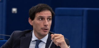 Ue verso revisione standard CO2 delle auto il 10 dicembre Ue verso revisione standard CO2 delle auto il 10 dicembre