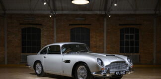 Aston Martin Works completes restoration of one family’s dream DB5 – 50 years on