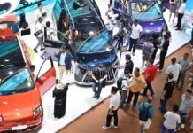 Automobile sales in China decreased by 8.5% on an annual basis in November Automobile sales in China decreased by 8.5% on an annual basis in November
