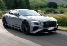 Bentley daha agresif karbon fiber tasarımlı lüks performans otomobilleri sunuyor
