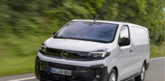 Domestic Production Opel Zafira and Vivaro with Equipment Resembling Passenger Cars
