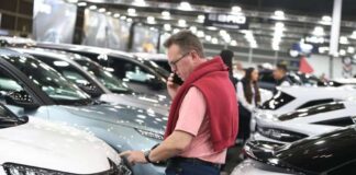 El mercado del coche de ocasión roza los dos millones pero el 57,2% de las operaciones son de coches de más de 10 años