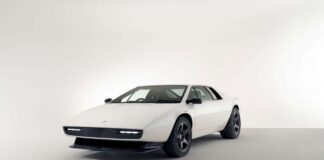 Fibra de carbono, motor V8 y mucha nostalgia: el nuevo Lotus Esprit