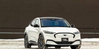 Ford Mustang Mach-E Gets $11,000 Discount in Year-End Push