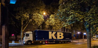 From runway to responsibility: electric Mercedes-Benz eActros 600 brings zero emissions logistics to Paris Fashion Week