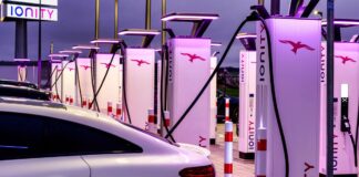 IONITY-Station-am-Abend