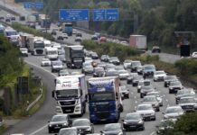 L’Ue rivede lo stop ai motori termici dal 2035, sì a ibride e biofuel L'Ue rivede lo stop ai motori termici dal 2035, sì a ibride e biofuel