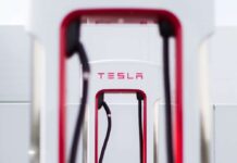 Ladeinfrastruktur-Kabeldiebstahl: Härtere Strafen gefordert – ecomento.de Tesla-Supercharger