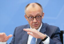 Merz, immatricolare auto ibride anche dopo il 2035