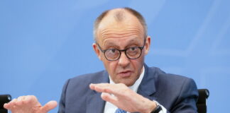 Merz, immatricolare auto ibride anche dopo il 2035