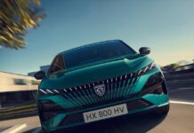 Peugeot 308 somutluk adına gelişiyor
