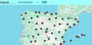 Reve lanza su app de puntos de recarga pública con planificador de rutas: será compatible con Android Auto y Car Play