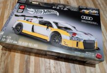 Review: adrenalina en bloques, el Audi R8 LMS de Hot Wheels x Mattel Brick Shop