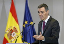 Sanchez, '400 milioni in aiuti per acquisti auto elettriche'