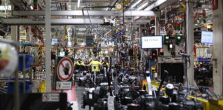 Spiegel, studio mostra pesanti perdite per i colossi auto europei