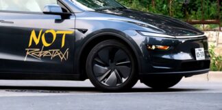 Tesla promises Robotaxis in Austin in three weeks - no drivers this time