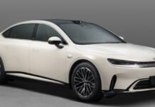 The new Smart #6 hybrid sedan revealed