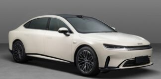 The new Smart #6 hybrid sedan revealed