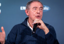 Urso, la decisione della Commissione Ue sull’ auto è breccia nel muro dell’ideologia Urso, la decisione della Commissione Ue sull' auto è breccia nel muro dell'ideologia