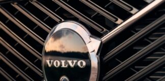 Volvo fa il punto sul 2025 e conferma la strategia elettrica