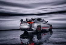 A 300 km/h este alerón hace un milagro: el secreto que Alfa Romeo no quiere que conozcan sus rivales A 300 km/h este alerón hace un milagro: el secreto que Alfa Romeo no quiere que conozcan sus rivales