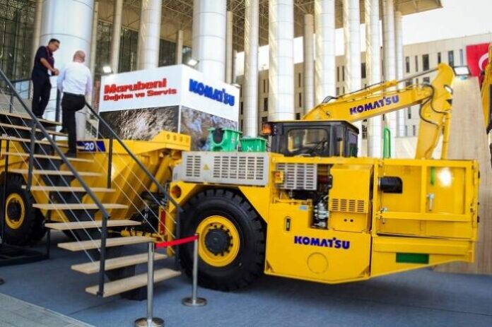 Komatsu-MINEX-2025te-Yer-Alti-Maden-Kamyonu-