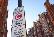 Auto elettriche, il centro di Londra non è più a costo zero