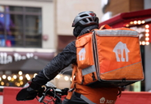 Comune di Bologna e Just Eat firmano la Carta della sicurezza stradale per i rider