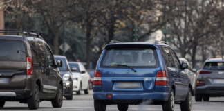 Da domani a Torino semaforo antismog arancio, stop a diesel Euro 5