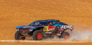 Dakar: il prologo alla Ford di Ekström, Canet vincitore in moto