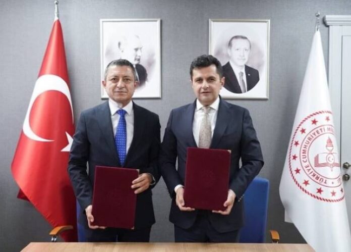 Ford-Otosan-Otomotivde-Sektore-Entegre-Okul-Modelini-Hayata-Geciyor-k