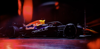 Here is the Red Bull RB22, it will be on track today in Barcelona on the first day of testing
