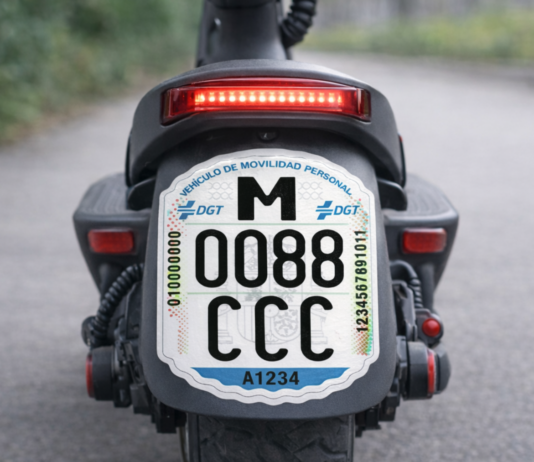 La nueva norma de la DGT se acaba de hacer oficial: matricular un patinete ya es obligatorio