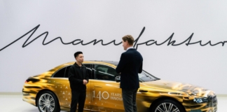 Mercedes, il ceo Källenius svela la nuova la Classe S ancora camuffata