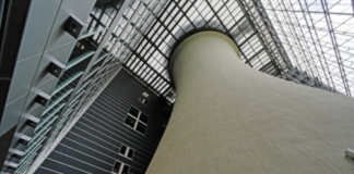 PIRELLI: SOTTOSCRITTE NUOVE LINEE BANCARIE COMMITTED DA 2,1 MILIARDI DI EURO A 5 ANNI