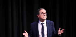 Renault scommette sull'elettrico, Ampére un successo