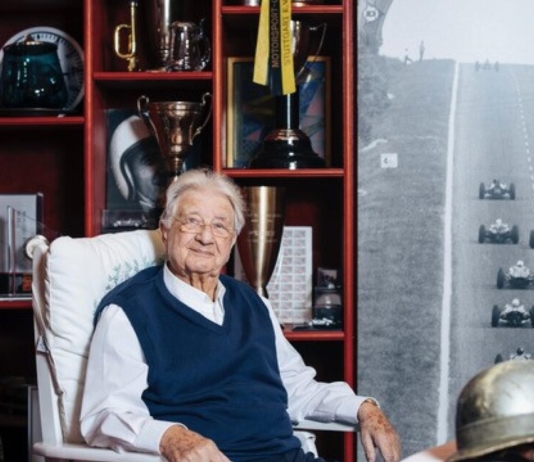 Scomparso oggi a 97 anni il pilota tedesco Hans Herrmann