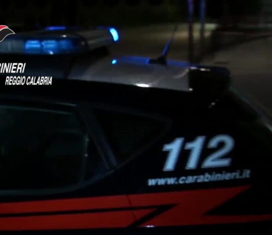 Simula il furto di pezzi della propria auto per truffare l'assicurazione, denunciato