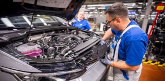 Volkswagen-Werk-Wolfsburg,-Golf-Produktion-