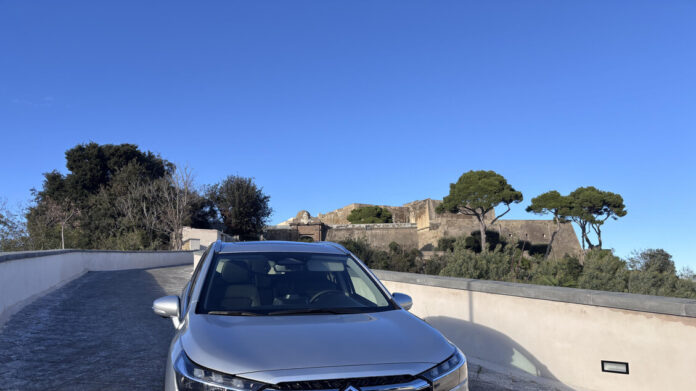 Suzuki S-Cross Hybrid, il suv che esalta il piacere di Suzuki S-Cross Hybrid, il suv che esalta il piacere di guida senza rinunciare al comfort