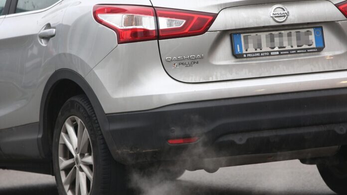 Torna l'emergenza smog in Emilia, bollino rosso fino a lunedì Torna l'emergenza smog in Emilia, bollino rosso fino a lunedì