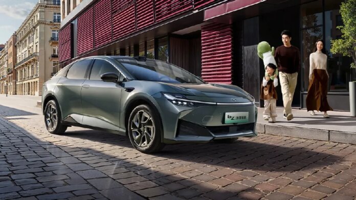 Toyota bZ3 was unveiled! Electric sedan with LiDAR at half Toyota bZ3 görücüye çıktı! Corolla
