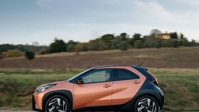 Toyota chiude un anno da leader in Italia con 120.820 Toyota chiude un anno da leader in Italia con 120.820 auto vendute